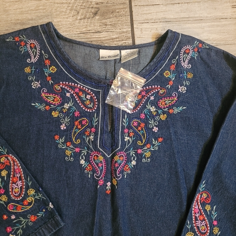 Womens 3X Lightweight Denim Embroidered Paisley Floral Pop-over Blouse Top Boho - Picture 4 of 13